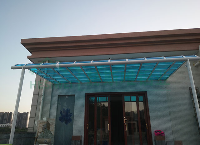 廣州白云區(qū)同和天健廣場創(chuàng)意園雨棚一棟陳女士