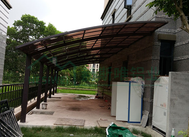 廣東省東莞市塘廈車(chē)棚--曲先生