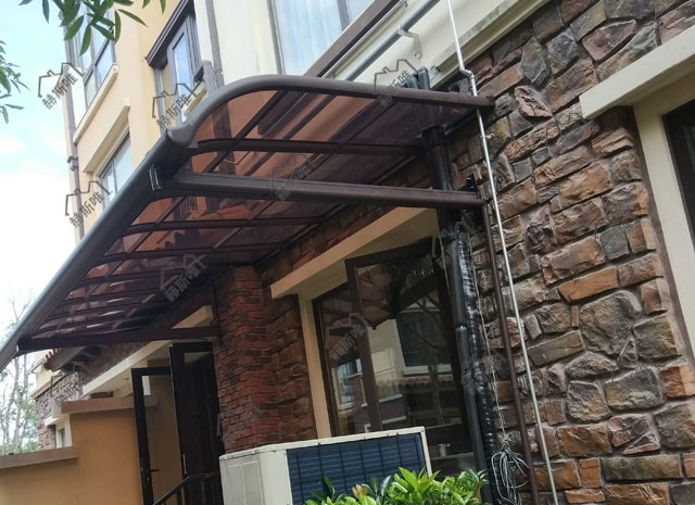 江蘇宜興市龍湖紫云臺(tái) 王小姐