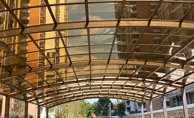 小區(qū)停車場入口車棚案例