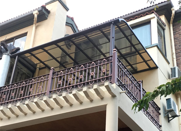 別墅小區(qū)遮陽雨棚