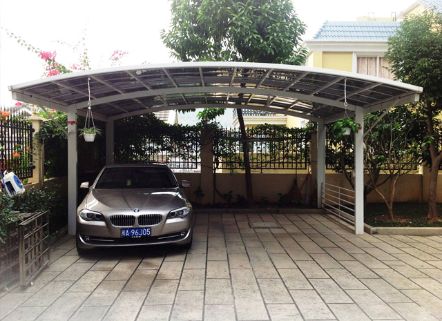 庭院合抱型車(chē)棚